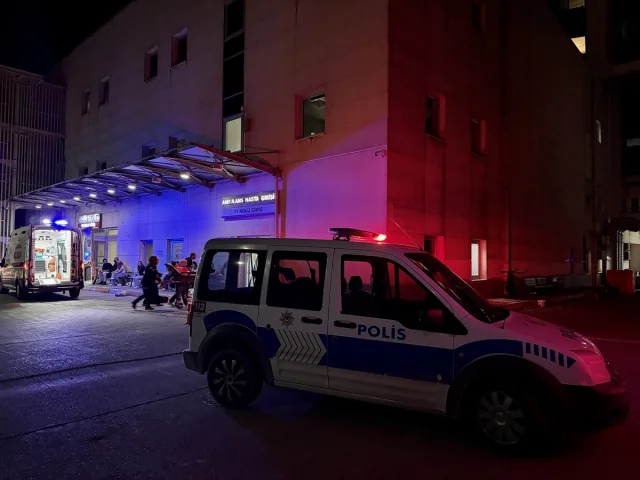 Sakarya'da Hastane Koridorlarında Korku Dolu Anlar: Boşanma...