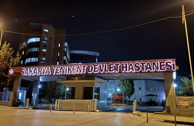 Sakarya'da Hastane Koridorlarında Korku Dolu Anlar: Boşanma Aşamasındaki Eş Saldırdı
