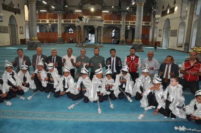 Kütahya'da Tarihe Dokunan Toplu Sünnet Şöleni