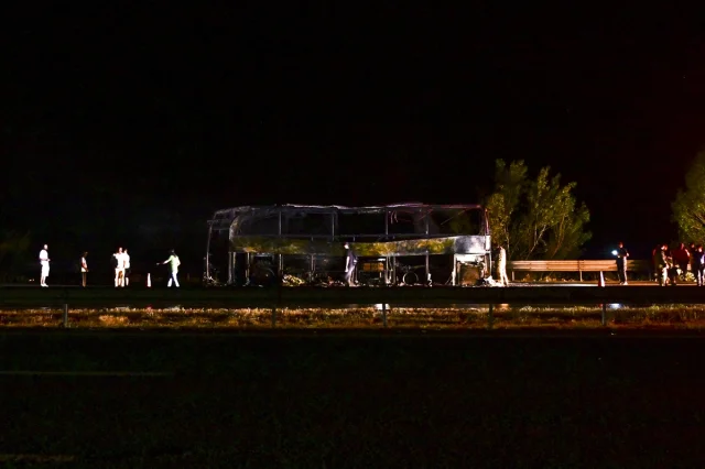 Ankara'da Yanan Yolcu Otobüsü Büyük Panik Yarattı