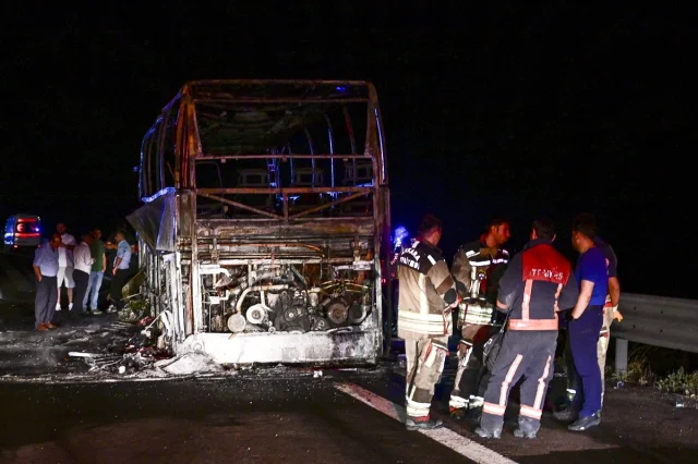Ankara'da Yanan Yolcu Otobüsü Büyük Panik Yarattı