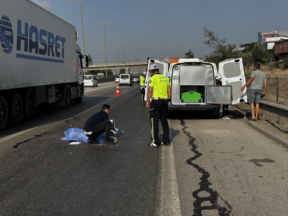 Adana Çıkışında Feci Kaza: Tırın Çarptığı Yaya Can Verdi
