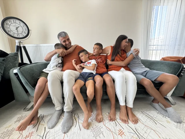 Depremzede Çift TOKİ'nin Yeni Evinde Aile Mutluluğu Yaşıyor