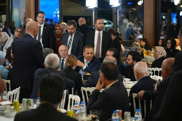 İçişleri Bakanı Yerlikaya Erzurum'da Türkiye'nin Yeni Yüzyılını Anlattı