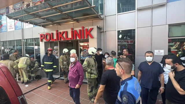 Gaziosmanpaşa'da Hastane Yangını Paniğe Yol Açtı