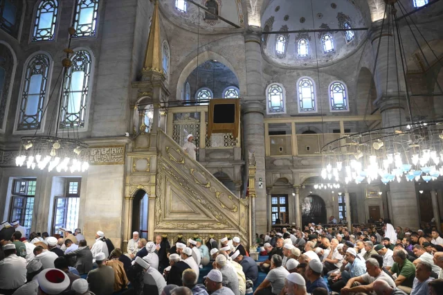 Diyanet İşleri Başkanı Erbaş'tan Eyüpsultan Camisi'nde Tarihsel Çağrı