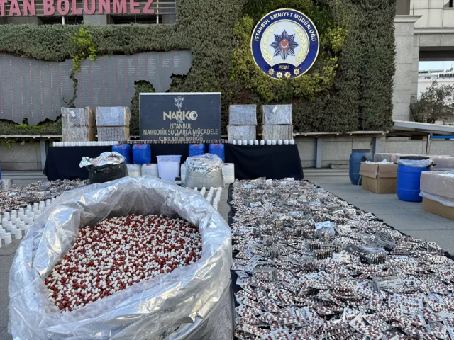 İstanbul'da Dev Operasyon: Milyonlarca Uyuşturucu Hap Ele Geçirildi