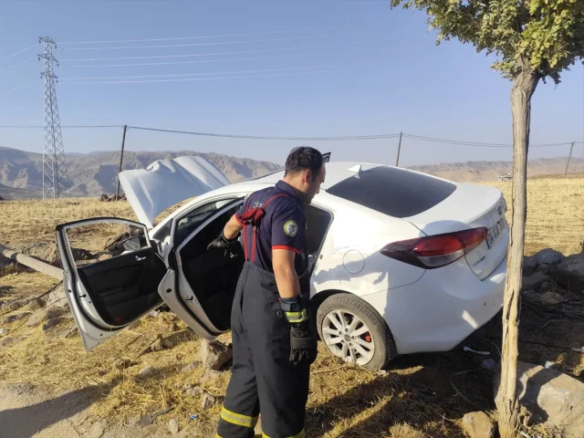 Şırnak'ta Şarampole Devrilen Araçta Panik Anları