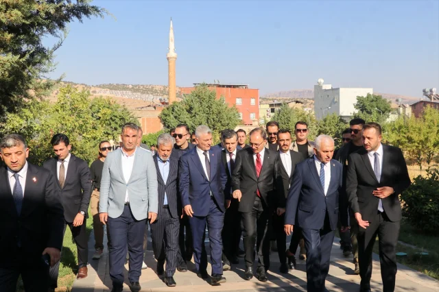 Ticaret Bakanı Ömer Bolat'ın Siirt Çıkarması Vatandaşlarla B...