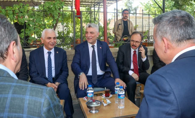 Ticaret Bakanı Ömer Bolat'ın Siirt Çıkarması Vatandaşlarla Buluşma