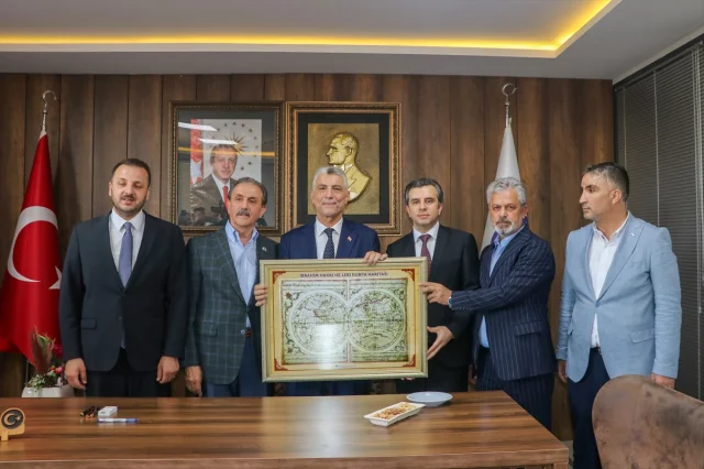 Ticaret Bakanı Ömer Bolat'ın Siirt Çıkarması Vatandaşlarla Buluşma