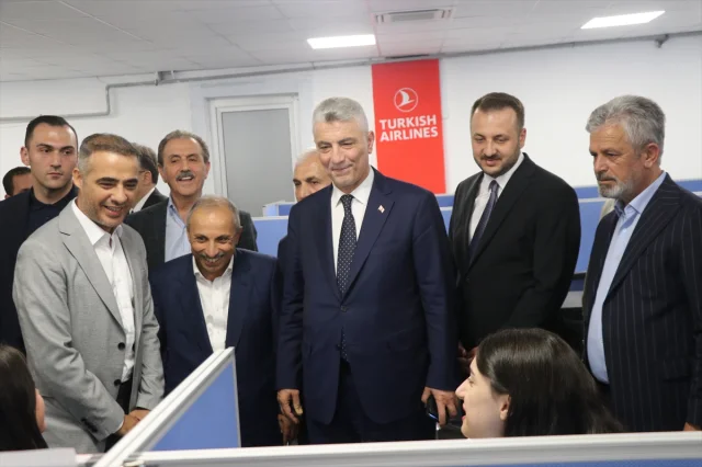 Ticaret Bakanı Ömer Bolat'ın Siirt Çıkarması Vatandaşlarla Buluşma
