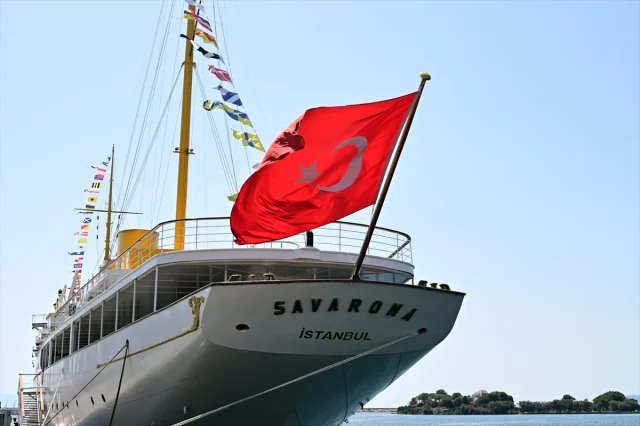 Savarona Yatı Boğaz Geçişi ile İstanbul'u Selamlayacak