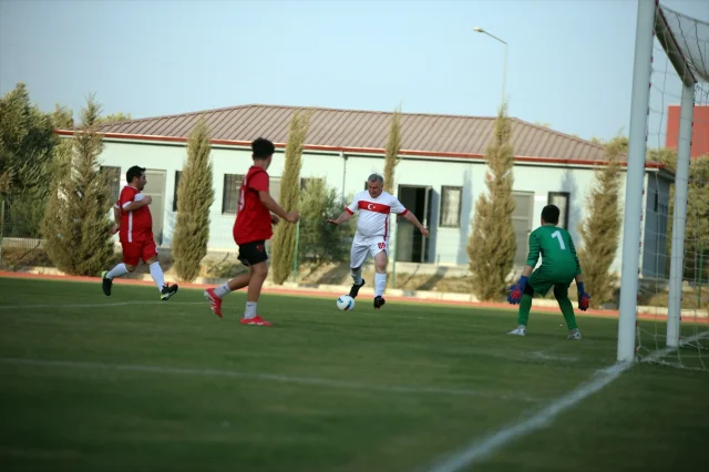Gençlik ve Spor Bakanı'nın Futbol Arenasındaki Sürpriz Gösterisi Aydın'da Sahne Aldı