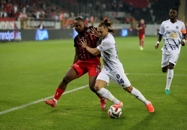 Trendyol 1. Lig'de Son Dakika Gelişmeleri: Arca Çorum FK'nın Zorlu Mücadelesi
