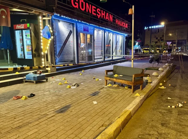 Antalya'da Pastanede Kanlı Hesaplaşma