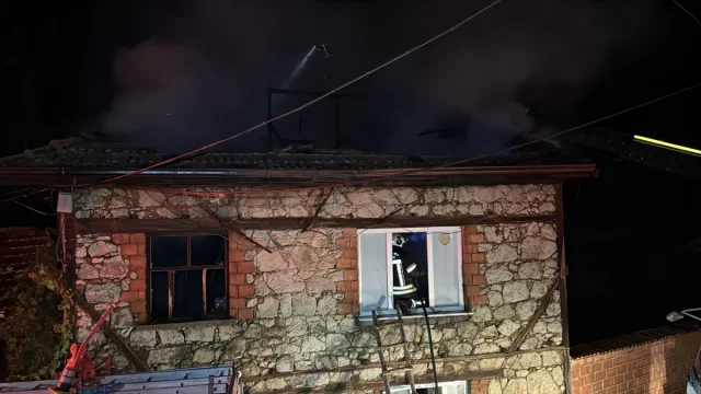 Kütahya'da Alevlerin Gölgesinde Kalan Bir Köy: 4 Ev Kullanılamaz Durumda