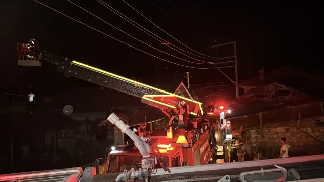 Kütahya'da Alevlerin Gölgesinde Kalan Bir Köy: 4 Ev Kullanılamaz Durumda