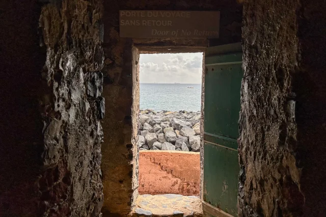 Goree Adası: İnsanlık Tarihinin Karanlık Geçmişine Tanıklık