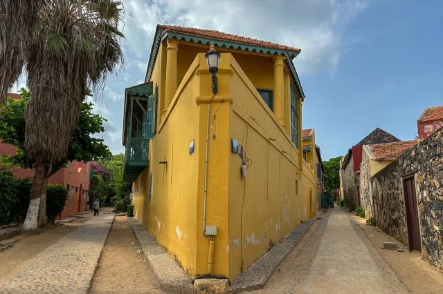 Goree Adası: İnsanlık Tarihinin Karanlık Geçmişine Tanıklık