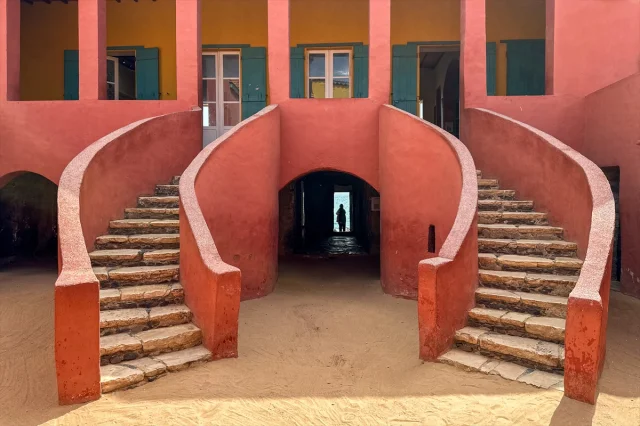 Goree Adası: İnsanlık Tarihinin Karanlık Geçmişine Tanıklık