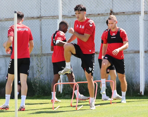 Sivasspor'un Zorlu Diyarbakır Deplasmanına Hazırlığı Tamam