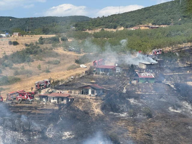 Kocaeli'de Korkutan Yangın: Ekipler Krizi Nasıl Önledi?