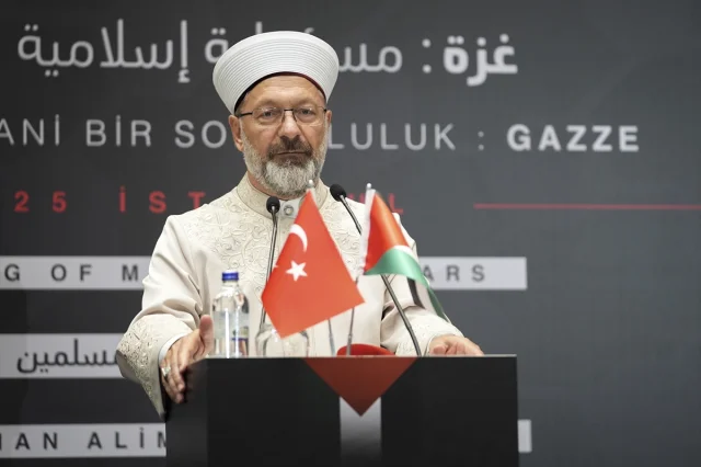 Gazze'nin Umudu İstanbul'da: İslami Alimler Konferansı Sürüyor