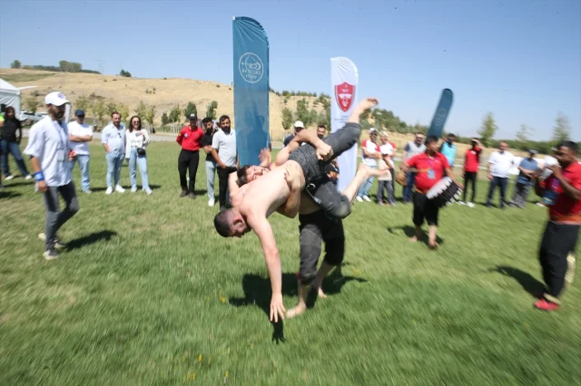 Malazgirt'te Tarihi Zaferin Ritmi Unutulmaz Bir Coşkuyla Atılıyor