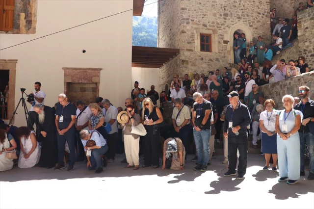 Sümela Manastırı'nda Tarihi Ayin Sürprizlerle İzleyenleri Büyüledi