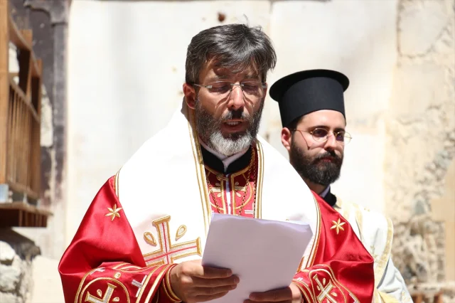 Sümela Manastırı'nda Tarihi Ayin Sürprizlerle İzleyenleri Büyüledi