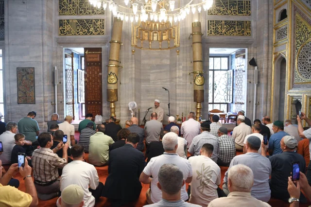 Diyanet İşleri Başkanı Erbaş'tan İstanbul'da Anlamlı Mesajlar