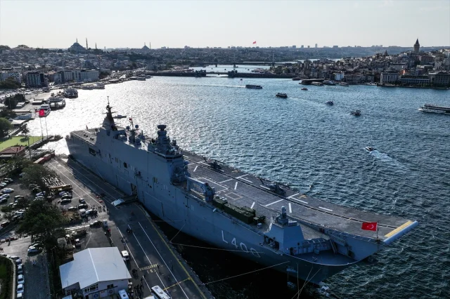 TCG Anadolu'nun Zafer Dolu Çanakkale-İstanbul Seyahati