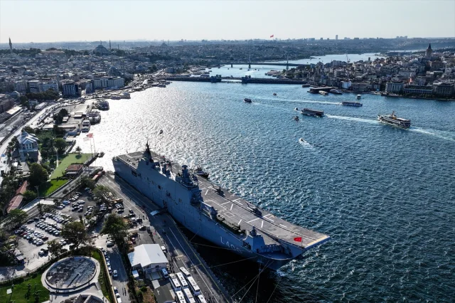 TCG Anadolu'nun Zafer Dolu Çanakkale-İstanbul Seyahati