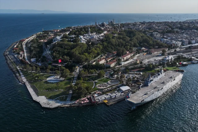 TCG Anadolu'nun Zafer Dolu Çanakkale-İstanbul Seyahati