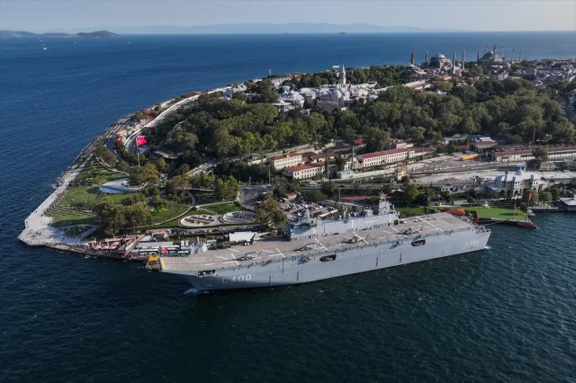 TCG Anadolu'nun Zafer Dolu Çanakkale-İstanbul Seyahati