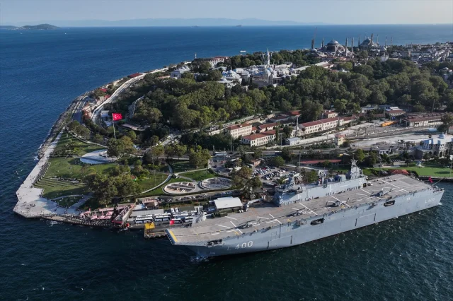 TCG Anadolu'nun Zafer Dolu Çanakkale-İstanbul Seyahati