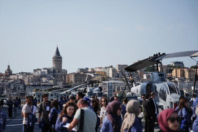 TCG Anadolu'nun Zafer Dolu Çanakkale-İstanbul Seyahati