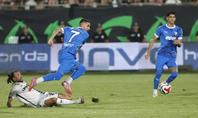 Sipay Bodrum FK'nın Zafer Yürüyüşü: Sakaryaspor Mağlubiyetle Sarsıldı