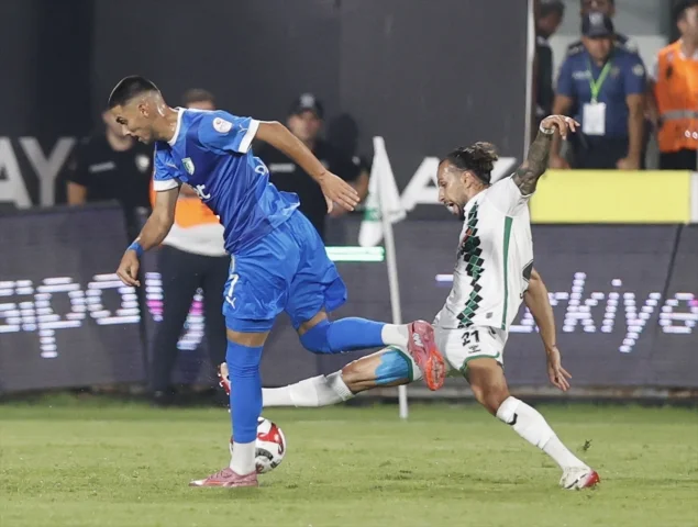 Sipay Bodrum FK'nın Zafer Yürüyüşü: Sakaryaspor Mağlubiyetle Sarsıldı