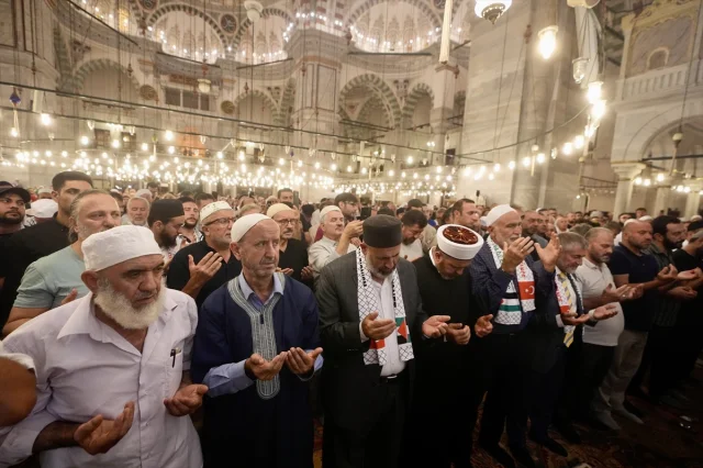 İstanbul'da Gazze İçin Yapılan Unutulmaz Dua Programı