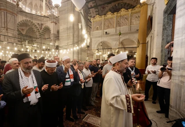 İstanbul'da Gazze İçin Yapılan Unutulmaz Dua Programı