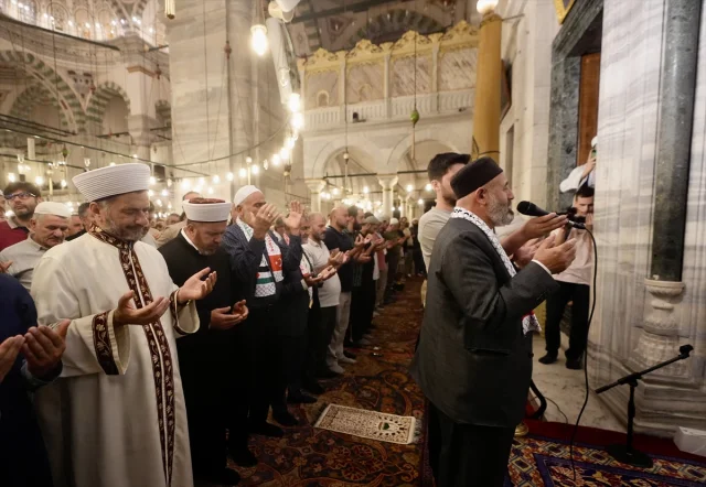 İstanbul'da Gazze İçin Yapılan Unutulmaz Dua Programı