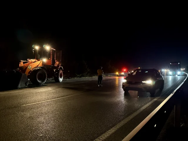 Samsun-Ankara Yolunda Tır Devrildi Kaos Yarattı