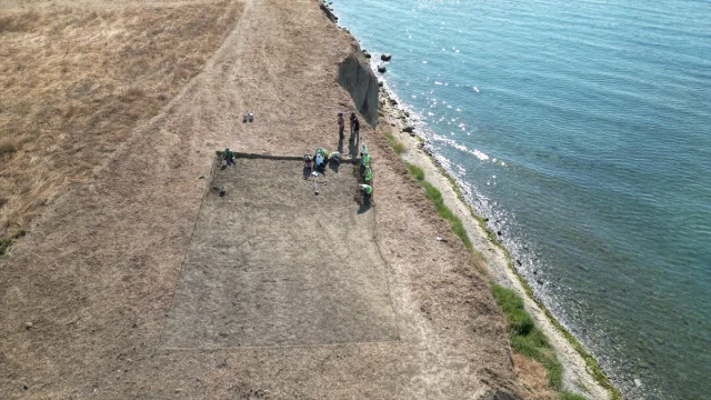 Trakya'da Kadın Arkeologlar Tarihin İzlerini Gün Yüzüne Çıka...