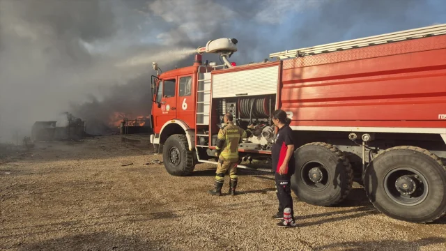 Tokat'ta Büyük Heyecan: Kumaş Deposundaki Yangın Söndürüldü