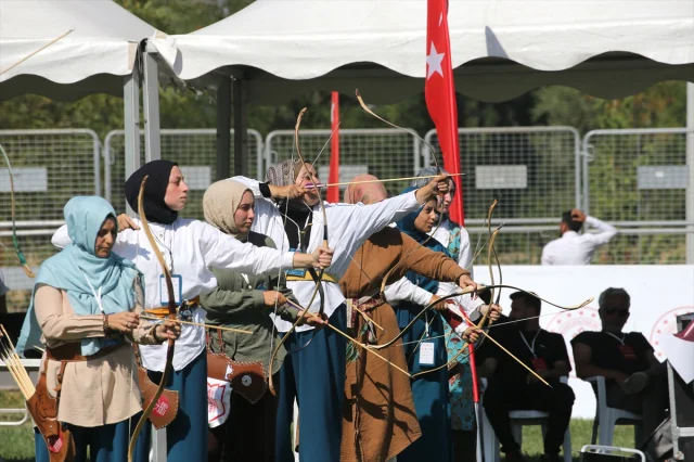 Sultan Alparslan Anısına Malazgirt'te Unutulmaz Okçuluk Yarışması Düzenlendi