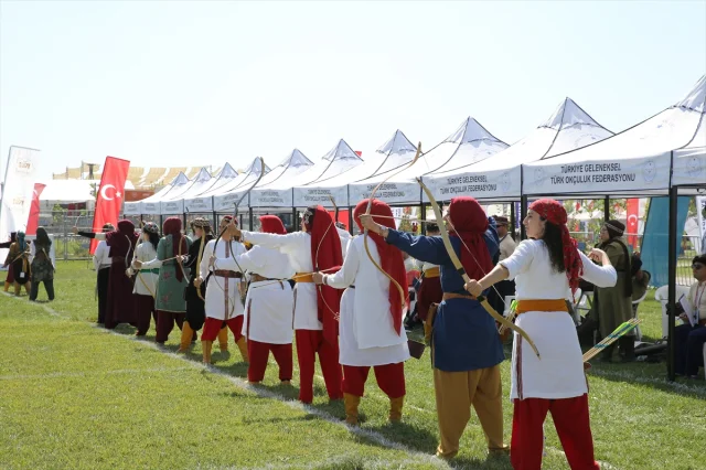 Sultan Alparslan Anısına Malazgirt'te Unutulmaz Okçuluk Yarışması Düzenlendi