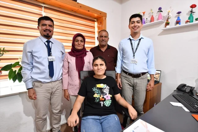 Nazalin Selvi Görme Engeline Rağmen İletişim Fakültesine Yerleşti