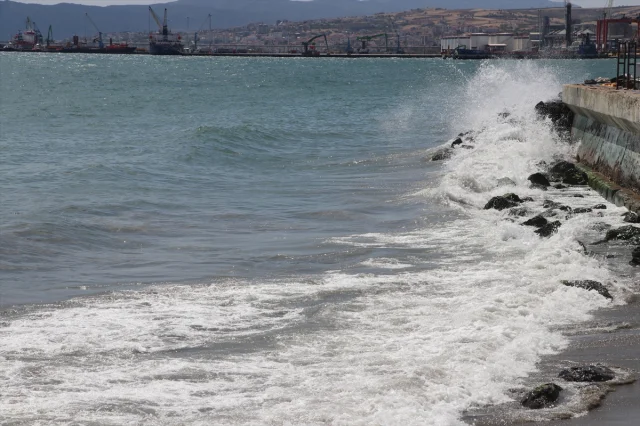 Poyraz Fırtınası Tekirdağ'da Hayatı Felç Etti